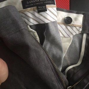 Banana Republic Mason Rapid Movement Chino 31X30